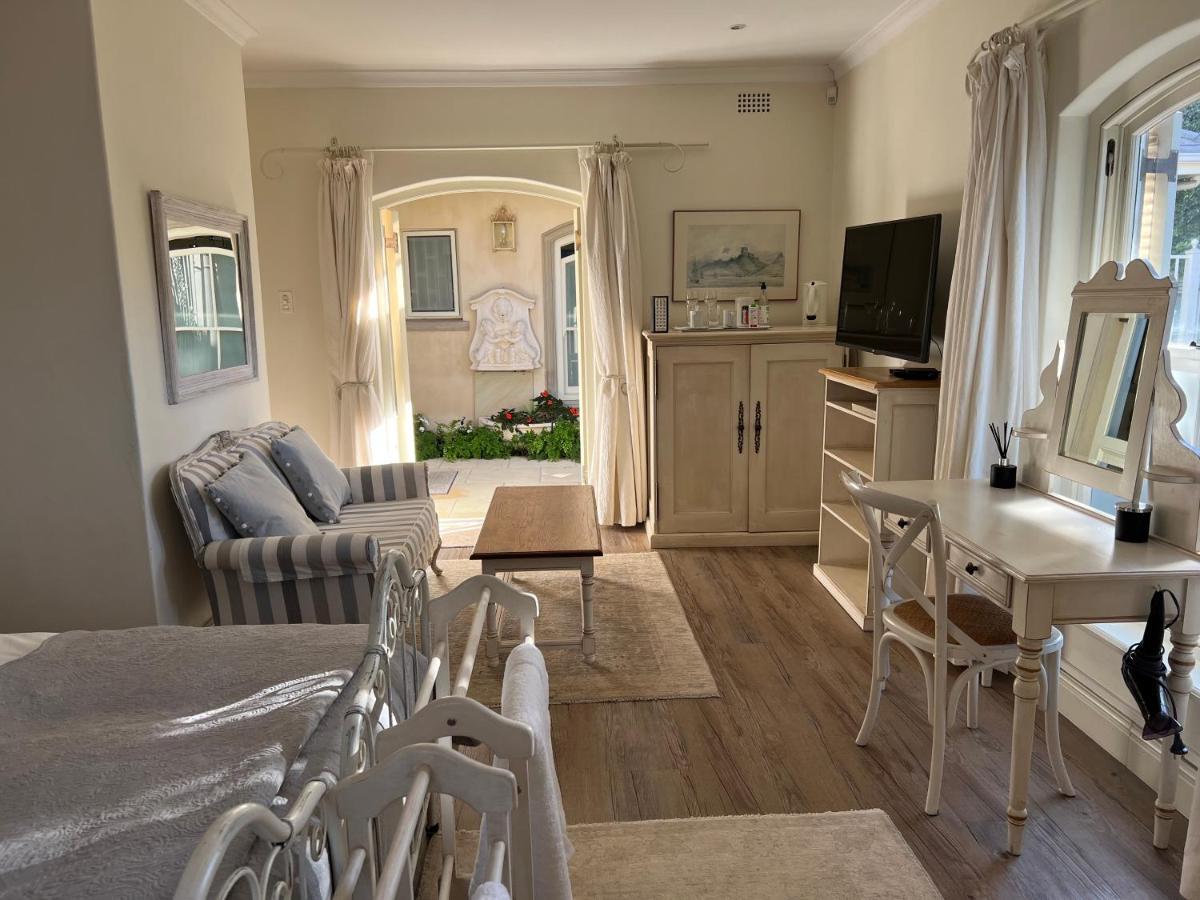 Constantia Valley Lodge Cape Town Bagian luar foto