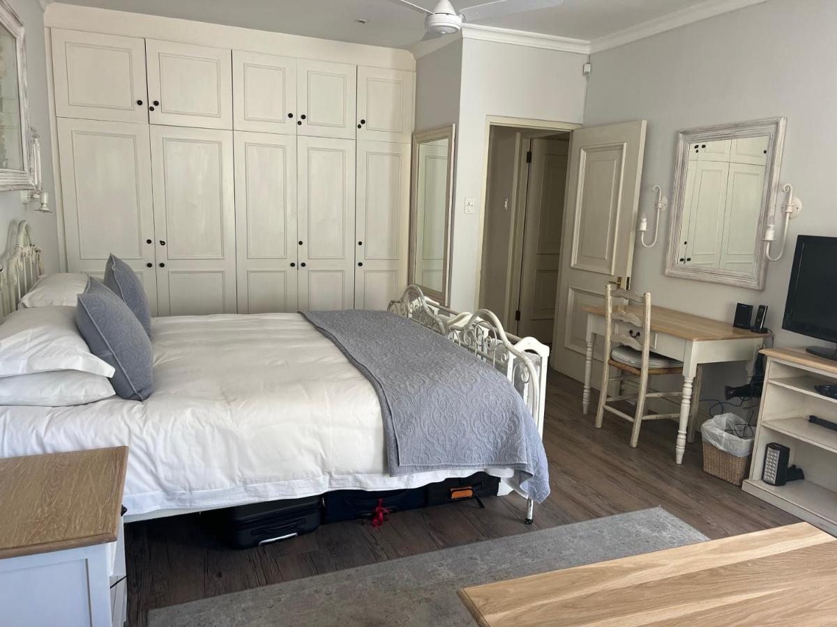 Constantia Valley Lodge Cape Town Bagian luar foto