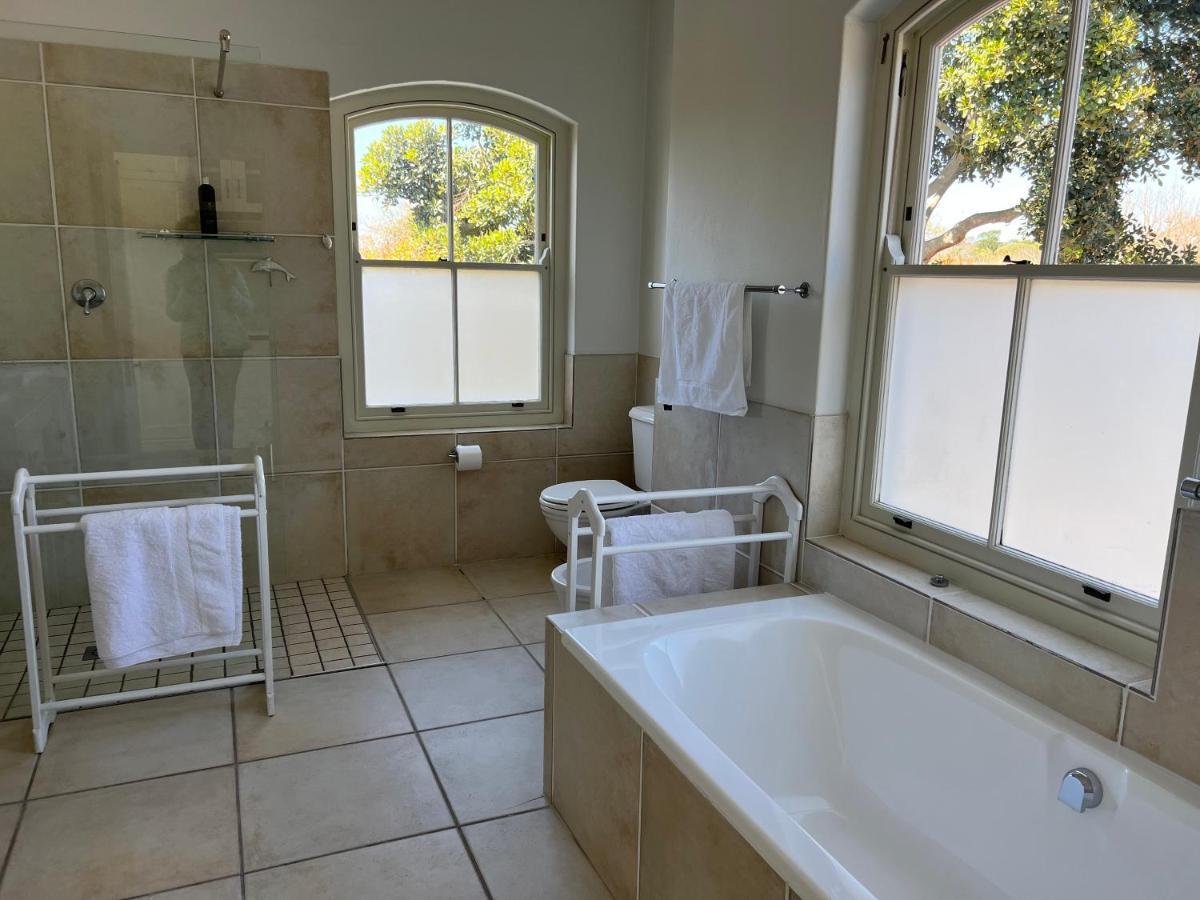 Constantia Valley Lodge Cape Town Bagian luar foto
