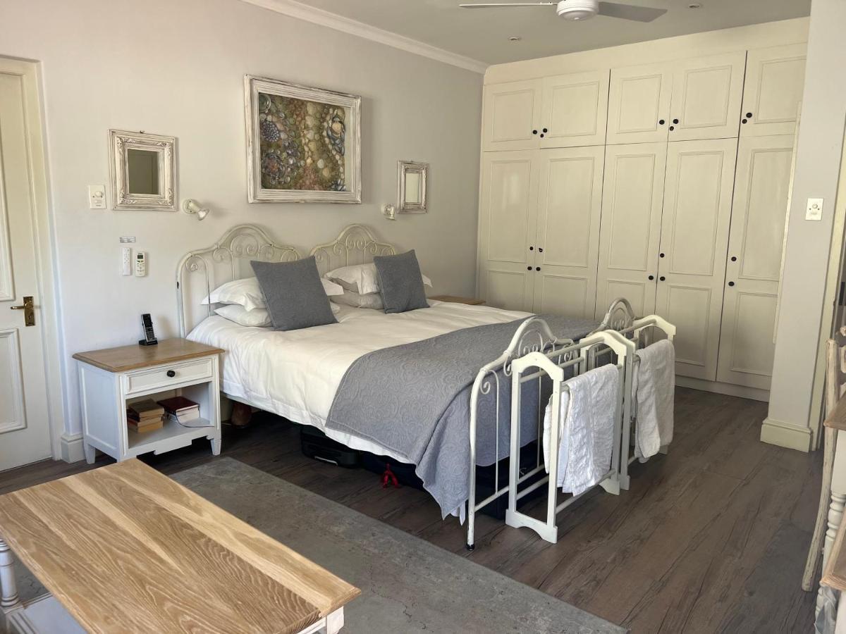 Constantia Valley Lodge Cape Town Bagian luar foto