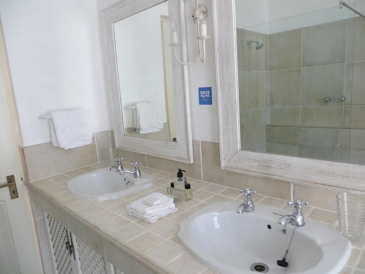 Constantia Valley Lodge Cape Town Bagian luar foto